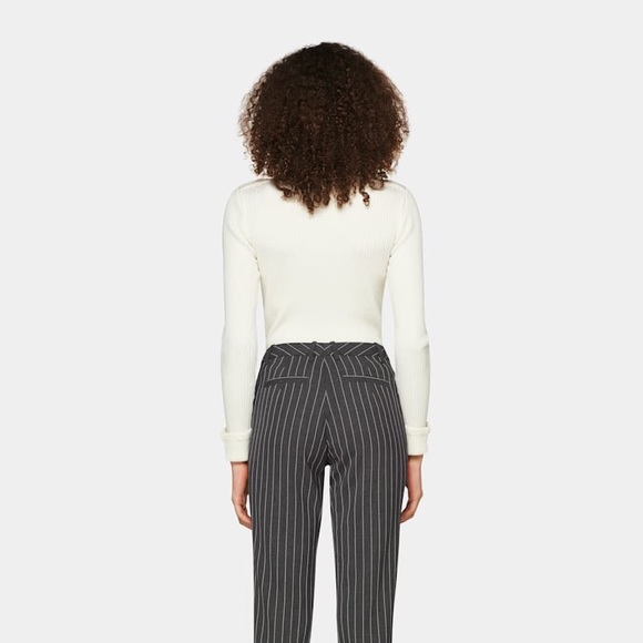 Off-white Crew Neck Sweater - 100% Merino Wool - Picture 2 of 6